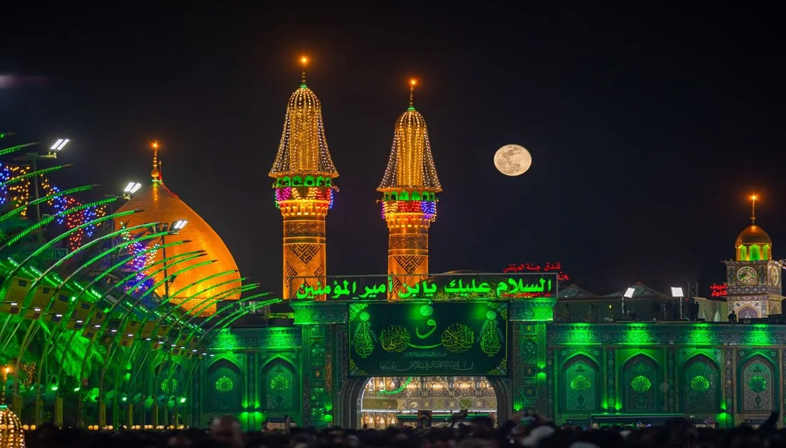 The Holy Shrine of Imam Hussain (as) lit up in colour for Shaban, Karbala