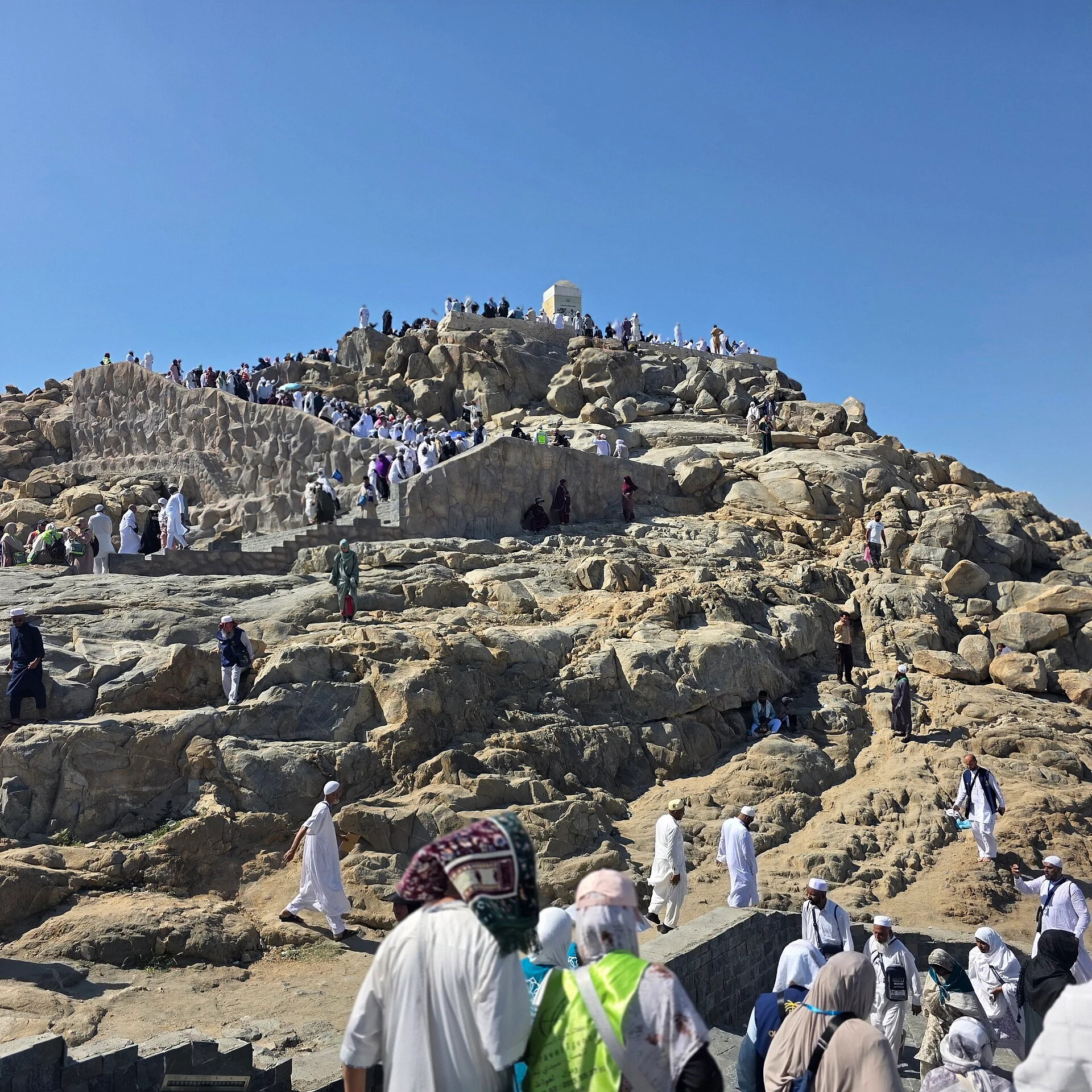 Jabal al-Rahmah on the plain of Arafat