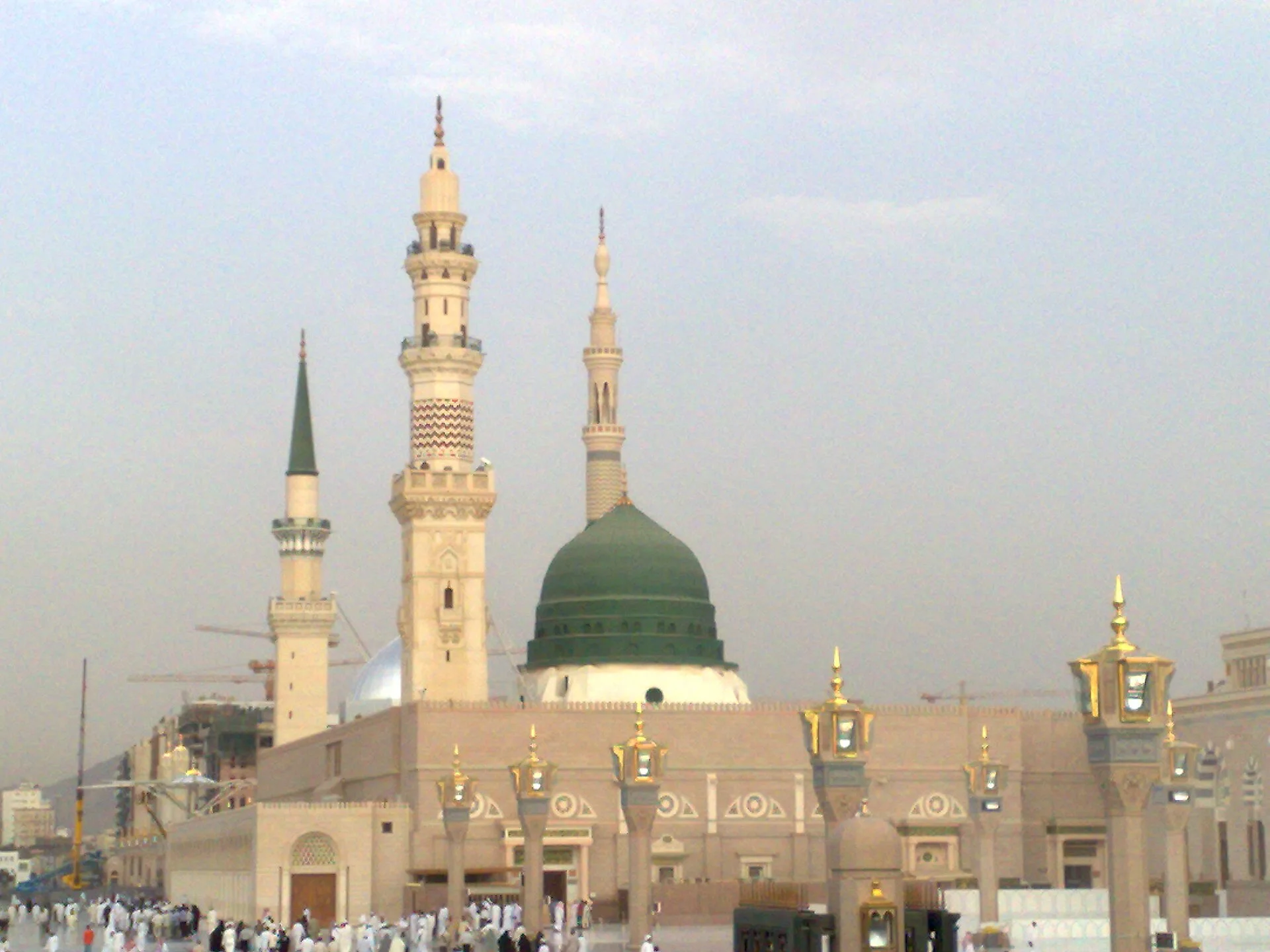 Masjid an-Nabawi in Madinah at sunset