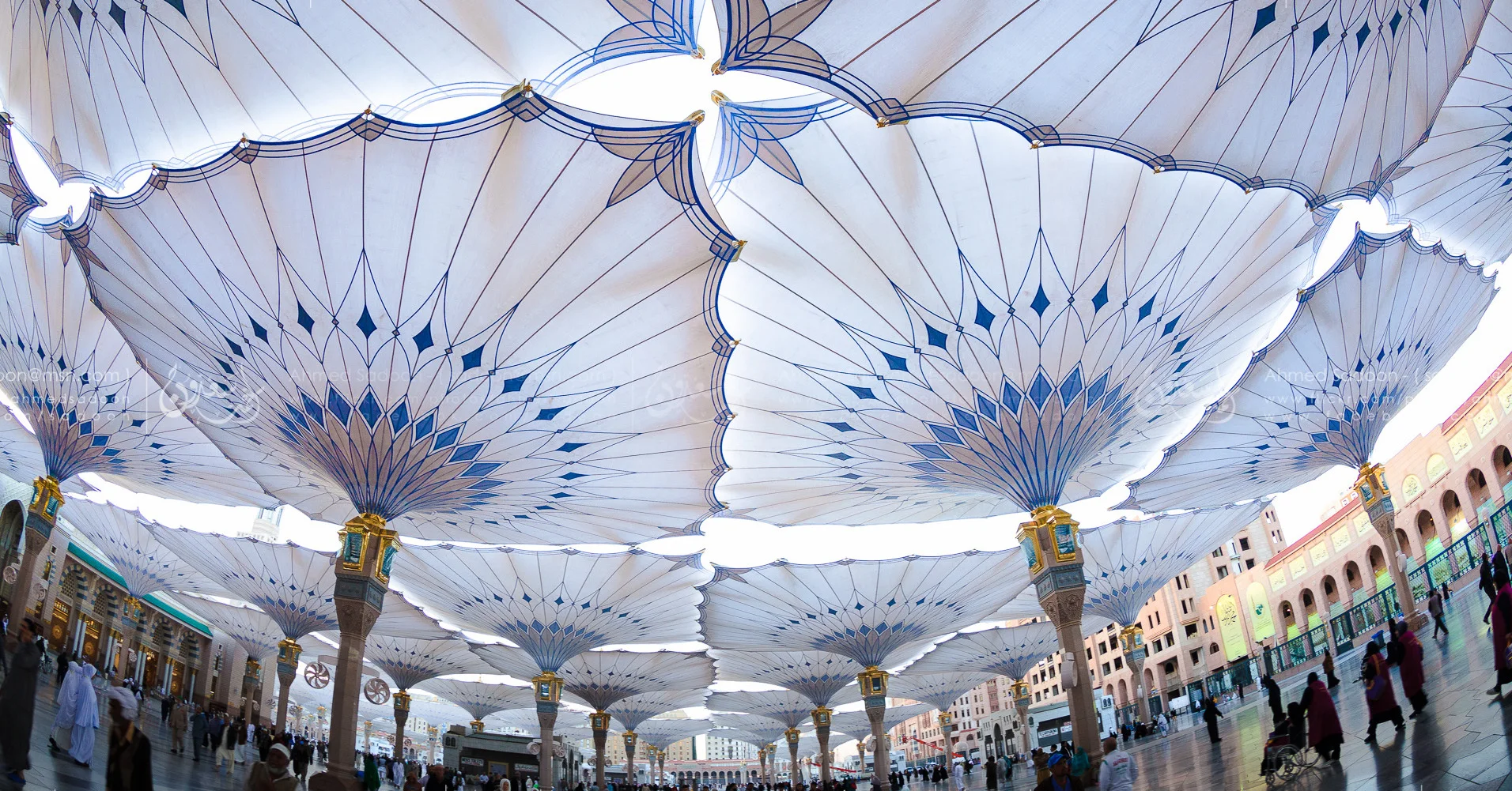 The giant umbrellas in the courtyard of Masjid an-Nabawi